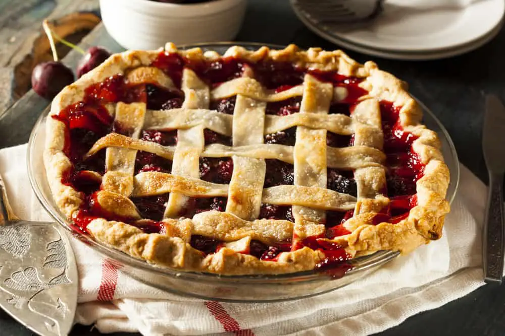 Delicious Homemade Cherry Pie with a Flaky Crust
